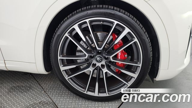 Maserati Леванте 2021