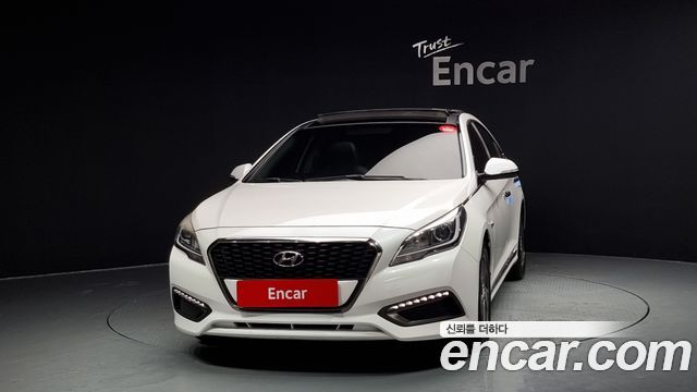 Hyundai YF Sonata Hybrid 2016