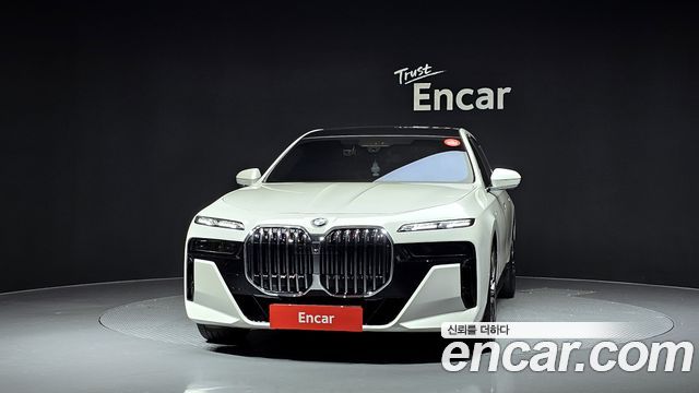 BMW 7 серия (G70) 2024