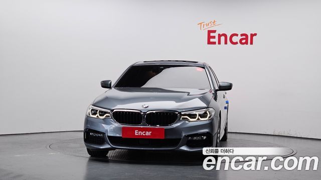 BMW 5 серия (G30) 2017