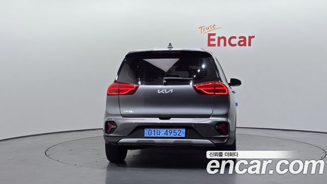 Kia Niro Plus 2024