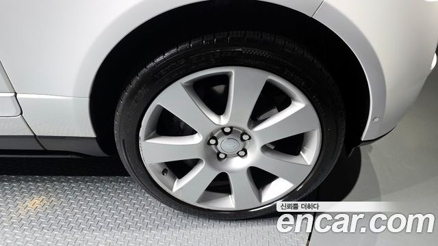 Land Rover Рендж Ровер 4 поколения. 2016