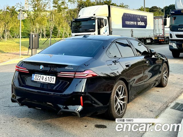 BMW 5 серия (G60) 2024