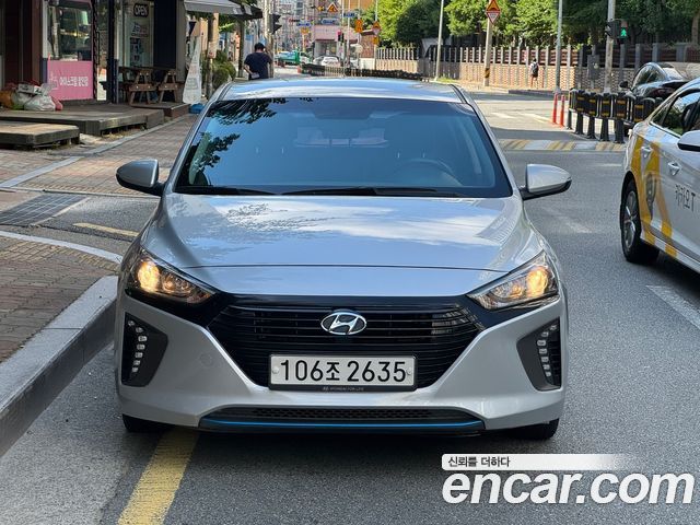 Hyundai ИОНИК Hybrid 2017