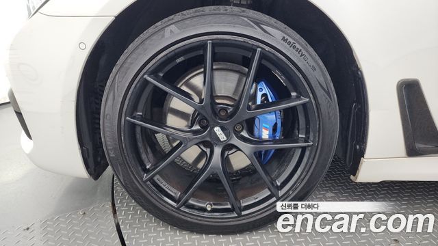 BMW 7 серия (G11) 2017