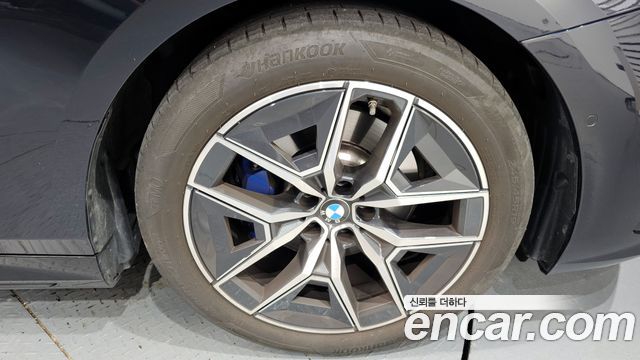 BMW 5 серия (G60) 2024