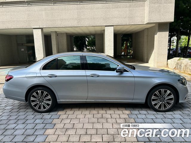 Mercedes-Benz E-Class W213 2023