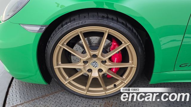 Porsche 718 бокстер 2023