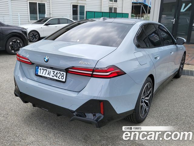 BMW 5 серия (G60) 2025