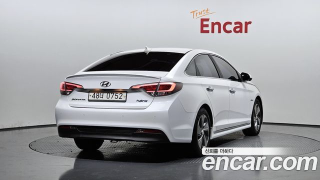 Hyundai YF Sonata Hybrid 2016