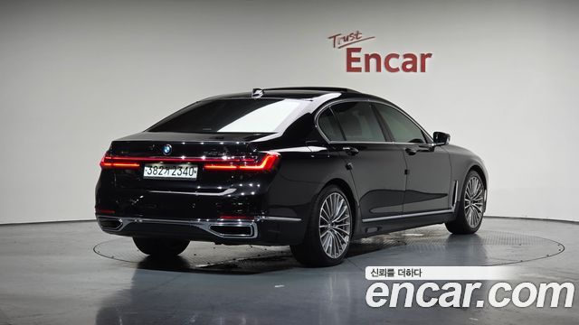 BMW 7 серия (G11) 2020