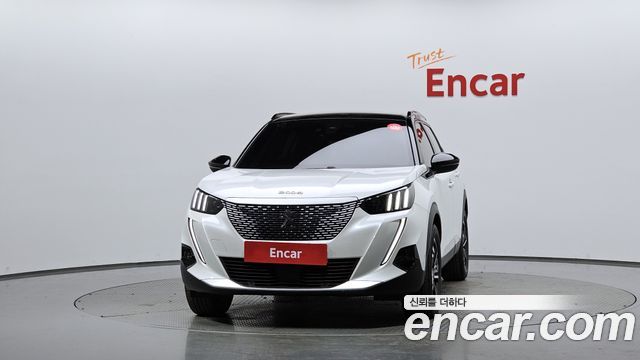 Peugeot е-2008 2021