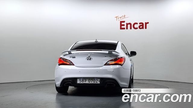 Hyundai купе Genesis 2016