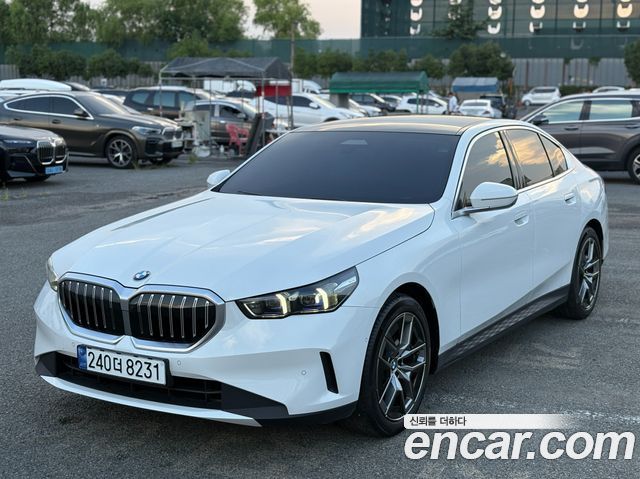 BMW 5 серия (G60) 2024