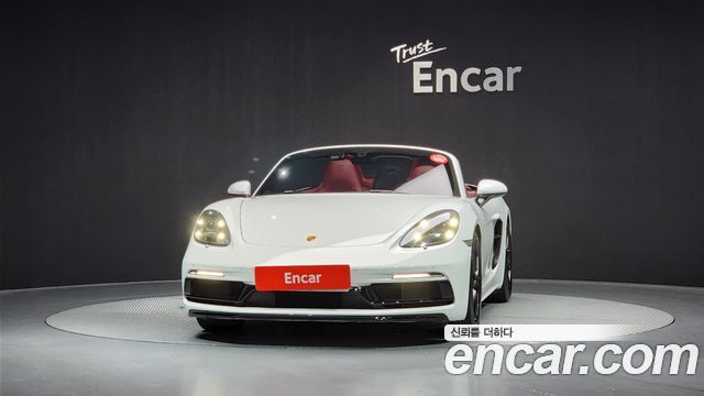 Porsche 718 бокстер 2024