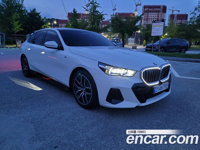 BMW 5 Series (G60) 2025