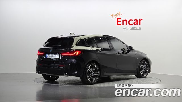 BMW 1 серия (F40) 2023