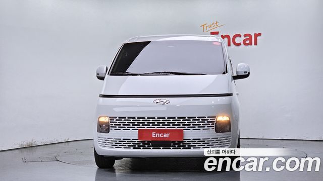 Hyundai Стария 2023