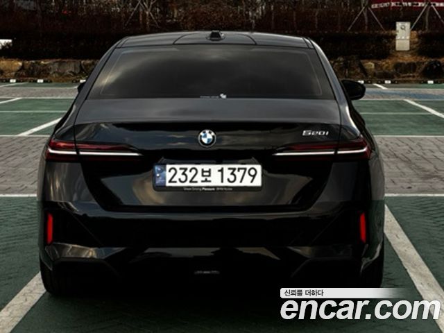 BMW 5 Series (G60) 2025