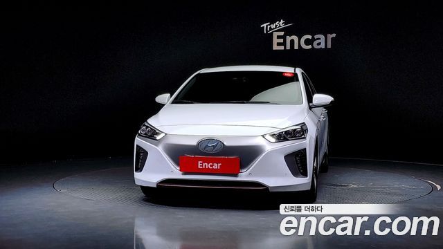 Hyundai ИОНИК Электрик 2018