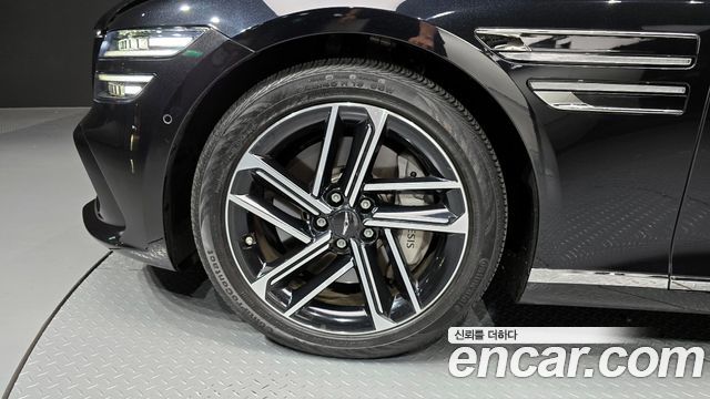 Genesis G80 (RG3) 2025