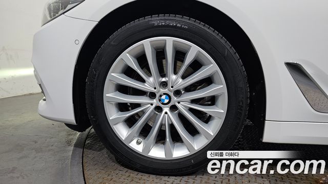 BMW 5 серия (G30) 2019