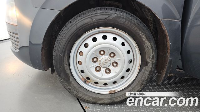 Hyundai Стария 2022