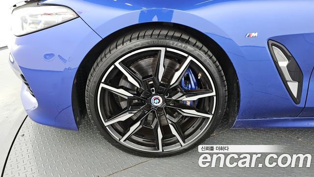 BMW 8 Series (G15) 2023