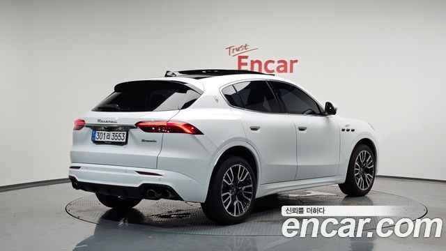Maserati Грекаль 2023