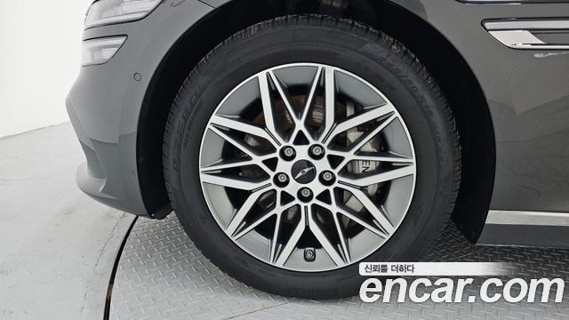 Genesis G80 (РГ3) 2025