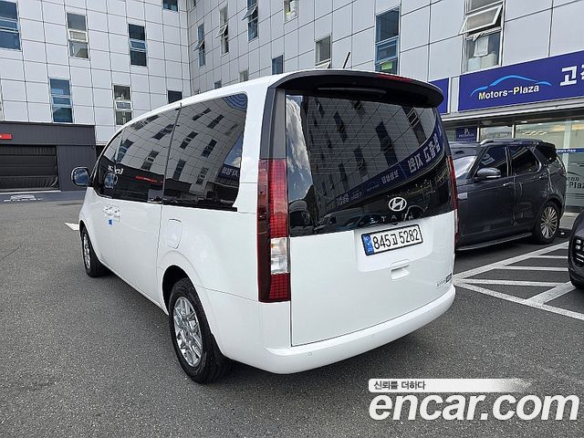 Hyundai Staria 2025