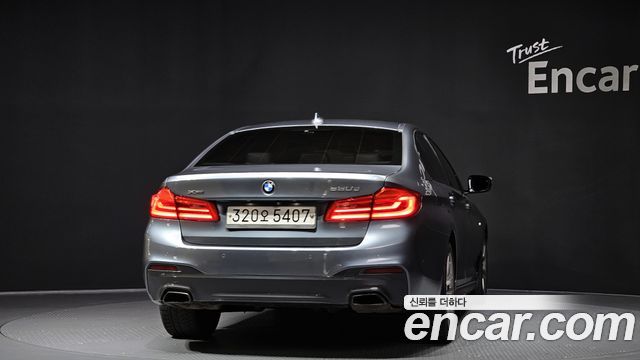 BMW 5 Series (G30) 2017