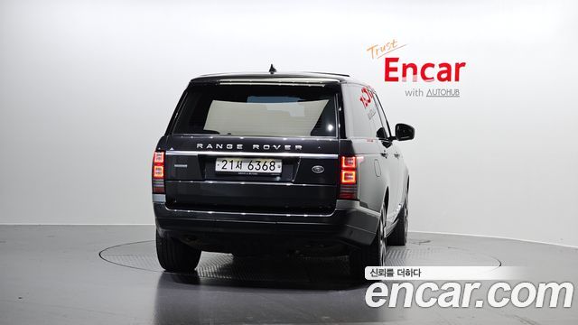 Land Rover Рендж Ровер 4 поколения. 2017