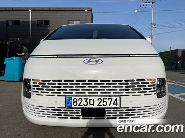 Hyundai Стария 2025