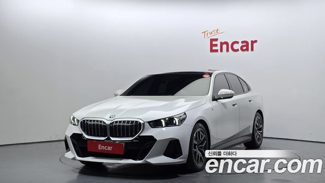 BMW 5 серия (G60) 2024