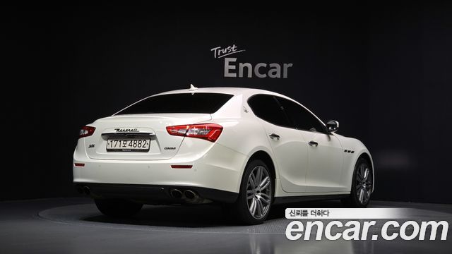 Maserati Гибли 2017