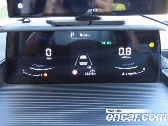 Hyundai Стария 2025