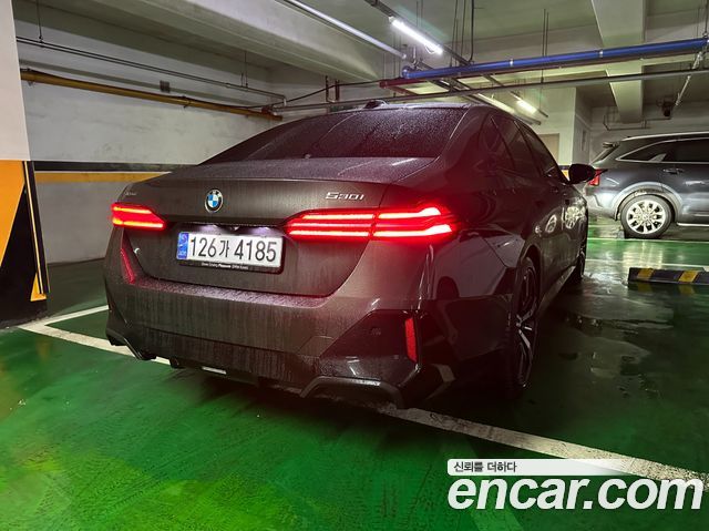 BMW 5 Series (G60) 2025