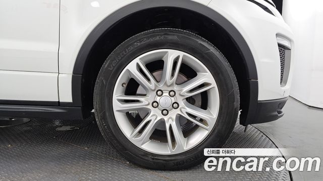 Land Rover Рендж Ровер Эвок 2017