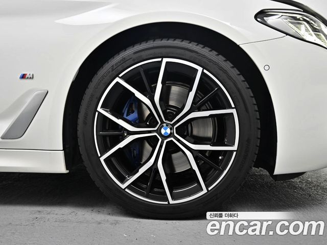 BMW 5 серия (G30) 2021