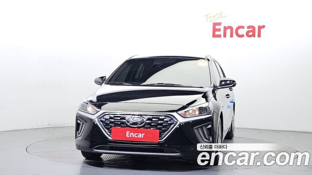Hyundai Новый гибрид Ioniq 2020