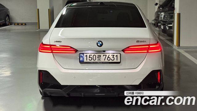 BMW 5 Series (G60) 2024