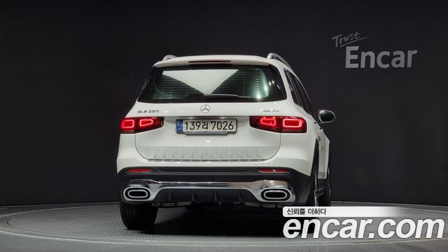 Mercedes-Benz GLB-класс X247 2021