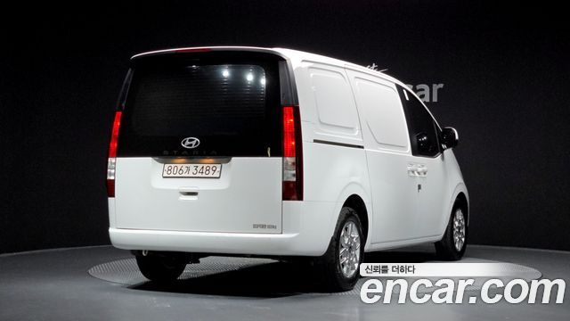 Hyundai Staria 2025