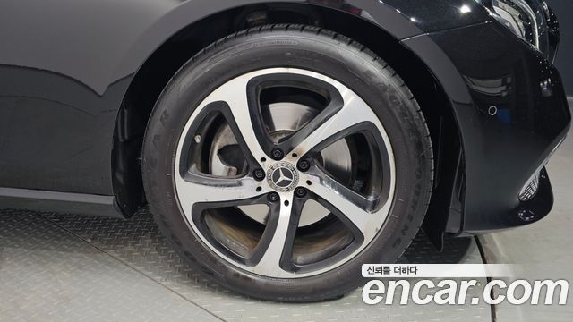 Mercedes-Benz E-Class W213 2020