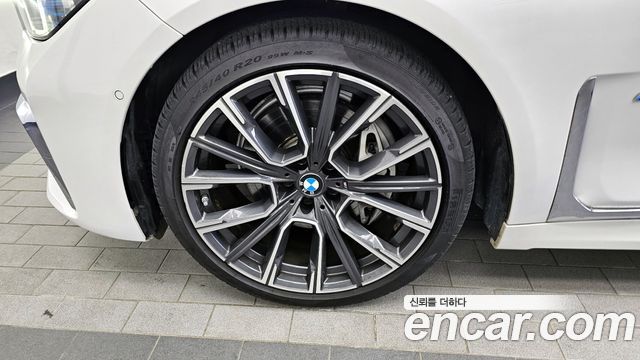 BMW 7 серия (G11) 2021