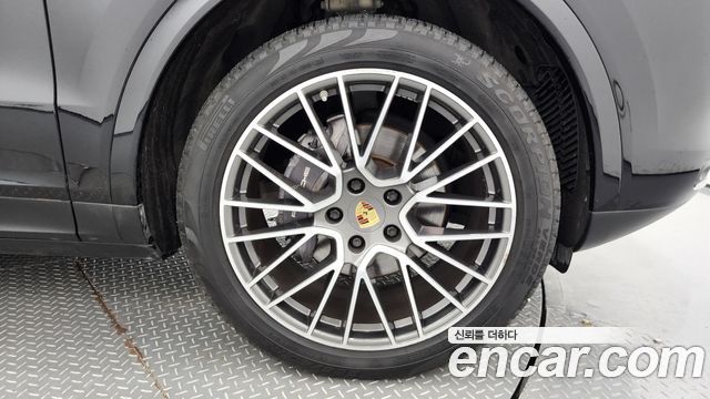Porsche Cayenne (PO536) 2020
