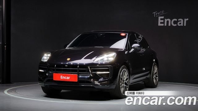 Porsche Макан 2021