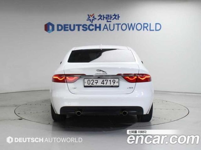 Jaguar ХФ (Х260) 2017