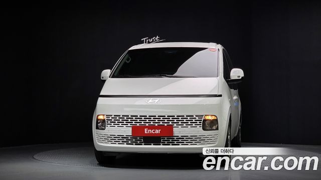 Hyundai Staria 2025